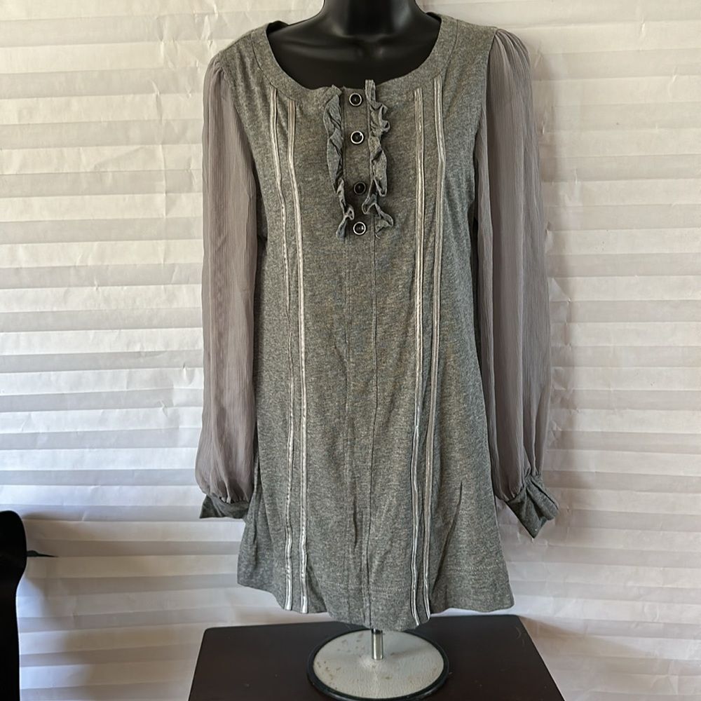 M. Butterfly Gray Long Sleeve Blouse Top Size Large L Career Casual Chic